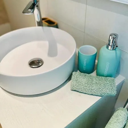 Fantastic Sea And Golf Course View House With 3 Bedrooms 圣米格尔德阿沃纳