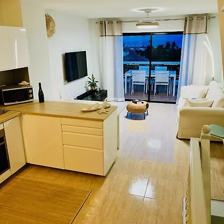 Fantastic Sea And Golf Course View House With 3 Bedrooms 公寓式酒店 圣米格尔德阿沃纳