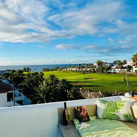 公寓式酒店 Fantastic Sea And Golf Course View House With 3 Bedrooms